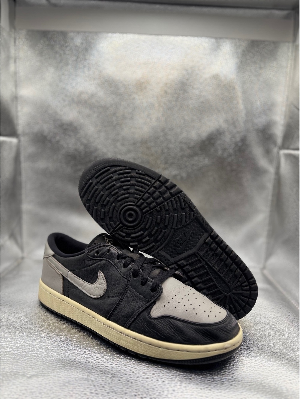 Air Jordan 1 low gold shadow